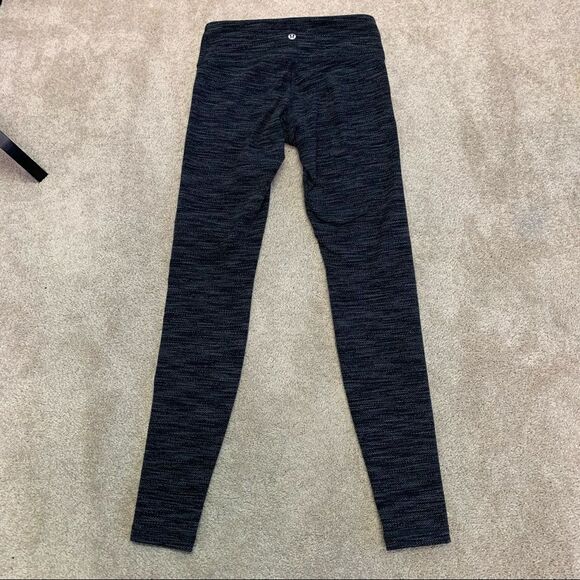 𝅺BLACK and gray Lululemon leggings size 4 - Picture 3 of 12